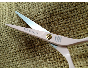 Jaguar Pre Style Ergo Pink design  5.5" Scissor.